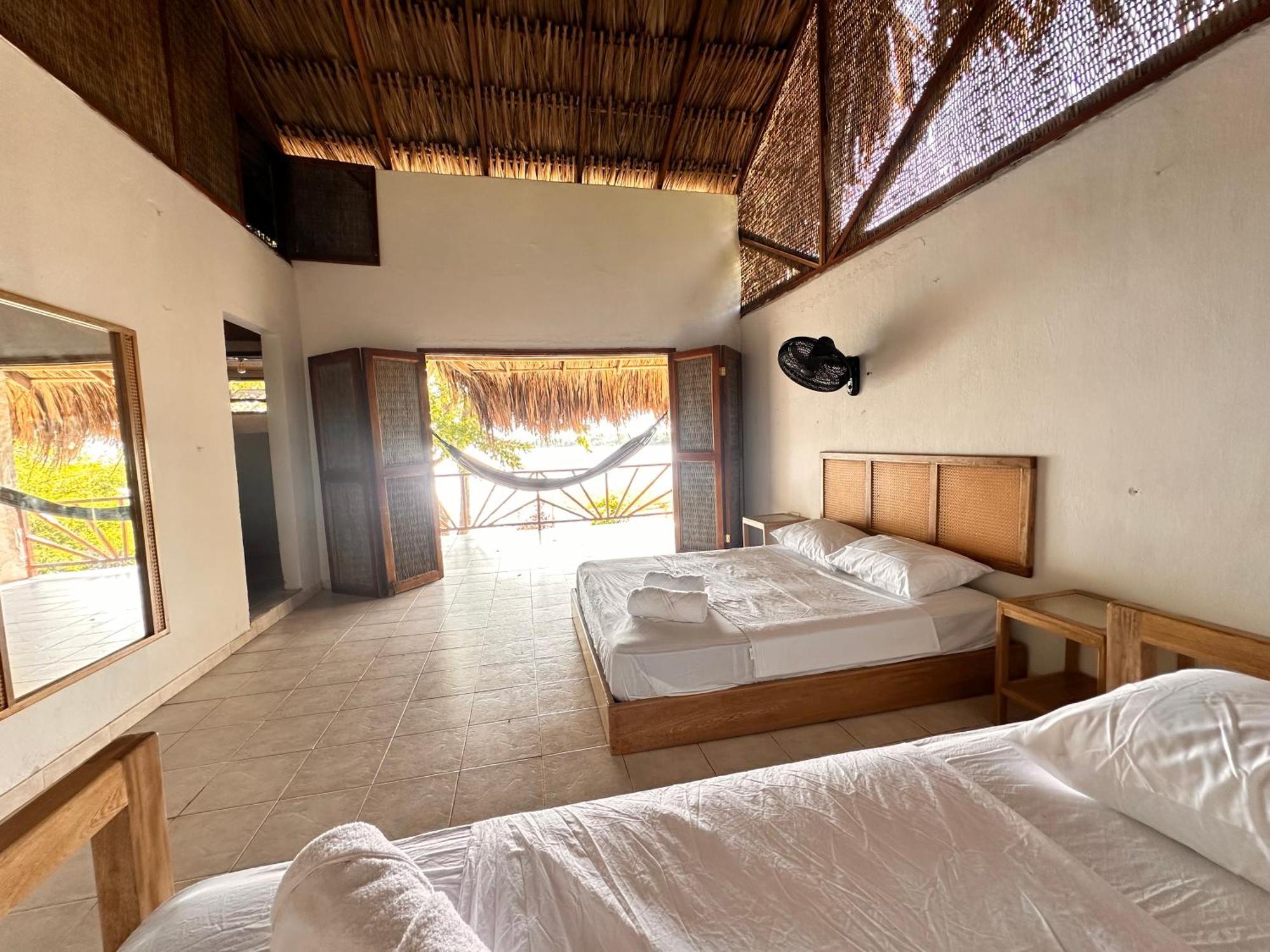 Orika Del Mar Hotel Isla Grande  Exterior photo