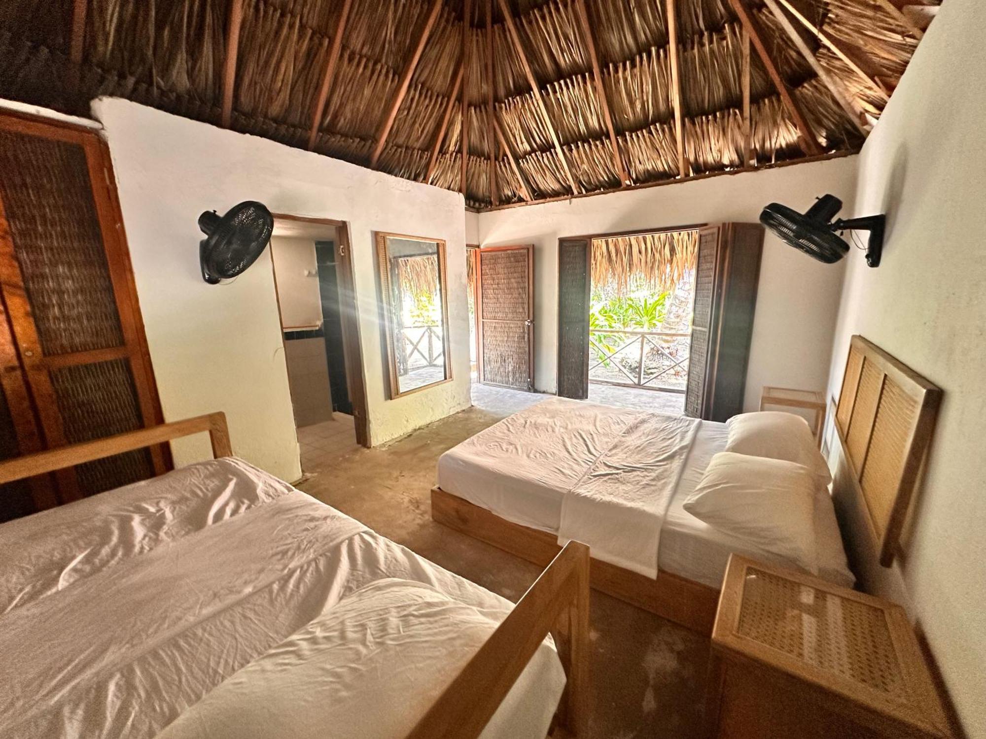 Orika Del Mar Hotel Isla Grande  Exterior photo