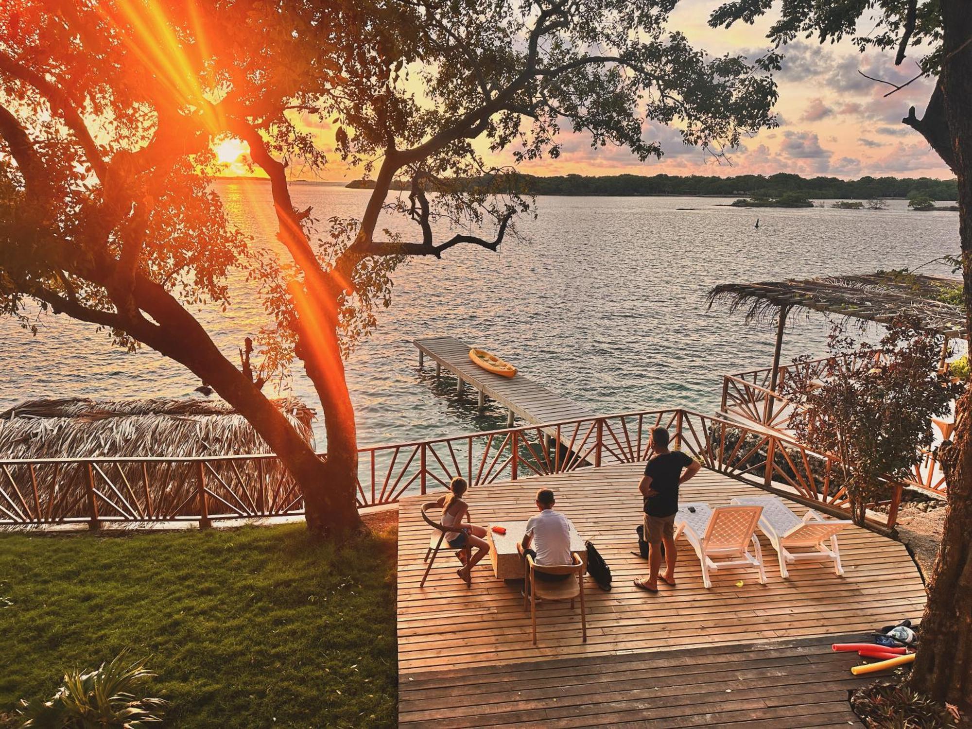 Orika Del Mar Hotel Isla Grande  Exterior photo